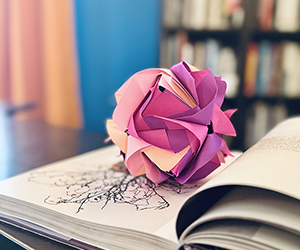 Origami Royal Rose Kusudama – A Fusion of Paper Elegance and Artistic Expression | Polyhedra Origami